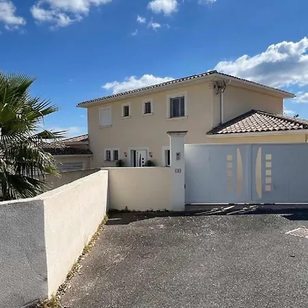 Belle Vue Indépendante Et Cuisine D'été 3*