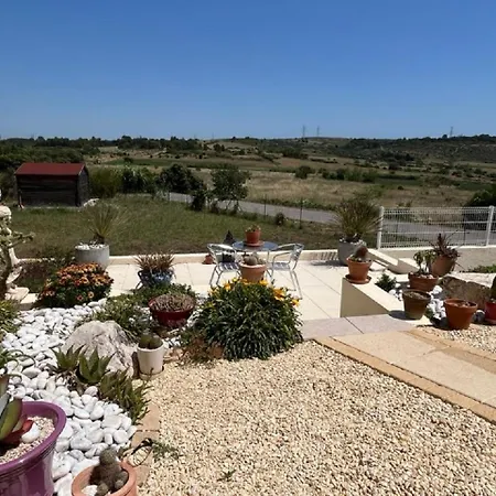 Affittacamere Belle Vue Indépendante Et Cuisine D'été 3*