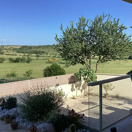 Belle Vue Indépendante Et Cuisine D'été Affittacamere